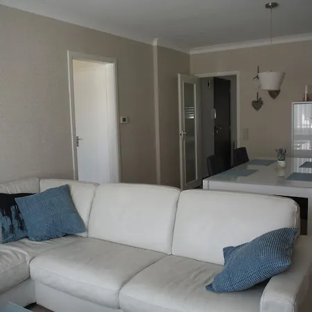 Iris Apartment *